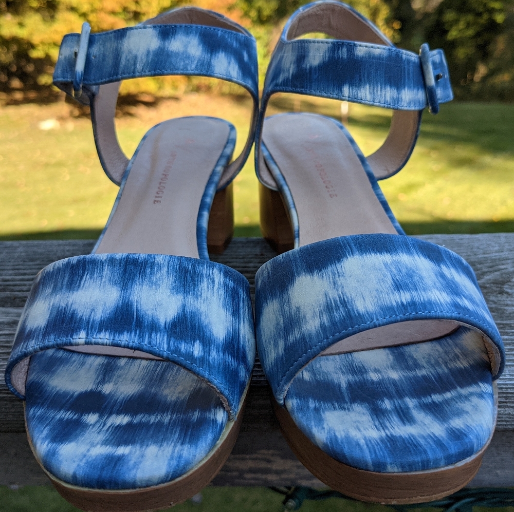 Anthropologie Wood Platform Sandals, blue tie dye, size 7 / 37